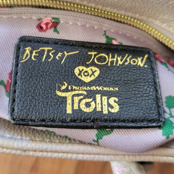 BETSEY JOHNSON Dreamworks Trolls Silver Gray Mini Bag Crossbody - Picture 4 of 9